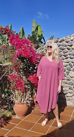 Hovedbilde Sanna V-neck Dress –  camelia rose 