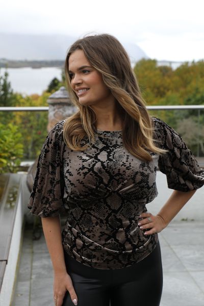 Brynn Top SS - In Wear - Sandy Snake
