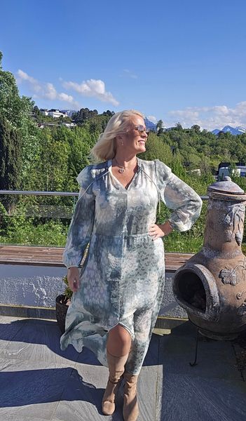 Cielle IW Long Dress -Green Illuminating Florals 