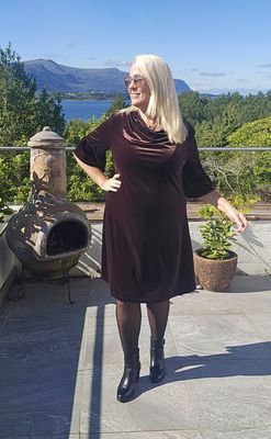 Hovedbilde VELVET DRAPE DRESS - brown - ca. 1 oktober