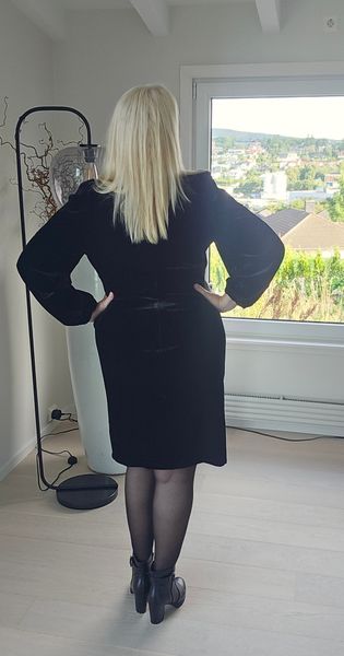 SERAFINA SHORT DRESS – Black Velvet - ca.25 sept levering