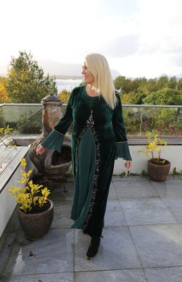 Hovedbilde ALVA VELVET DRESS - Bordeaux - 1 oktober levering