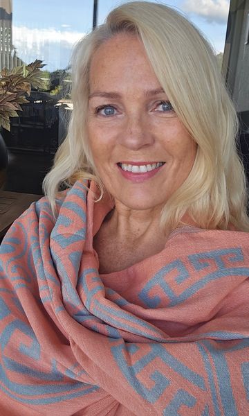 BEACH TOWEL OLYMPIA (  25084 )-CORAL & EUCALYPTUS