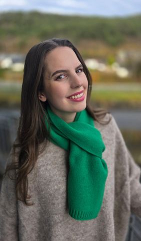 Hovedbilde NELIA WOOL SCARF – 100 % ull - bright green