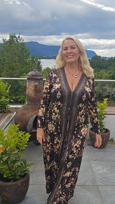 Hovedbilde Lauren Long Dress - black/gold - ca.15 sept. ...