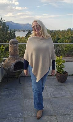 Hovedbilde MAELLE PONCHO (hj13715) - beige