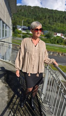 Hovedbilde  ROMA BLOUSE (G001) ONE SIZE - Taupe - ca 4 sept ...
