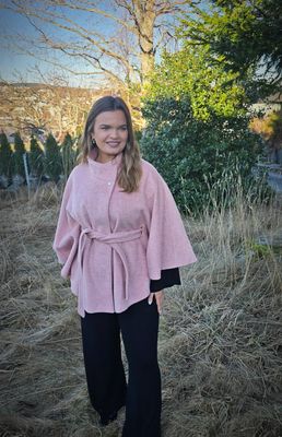 Hovedbilde NO&Euml;LLE EDITION CAPE – old rose 