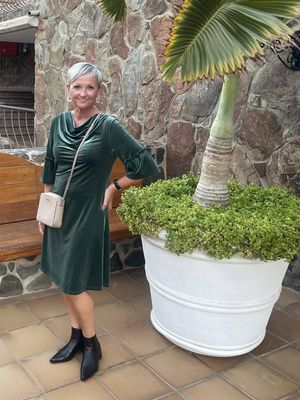 Hovedbilde VELVET DRAPE DRESS - gr&oslash;nn