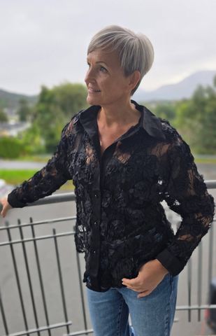 Hovedbilde NOLA FLOWER SHIRT (3158) - Black - 