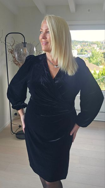 SERAFINA SHORT DRESS – Black Velvet - ca.25 sept levering
