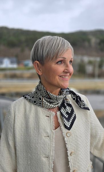 ZELIE SILK SCARF (rs08) – BLACK, CREAM & GOLD